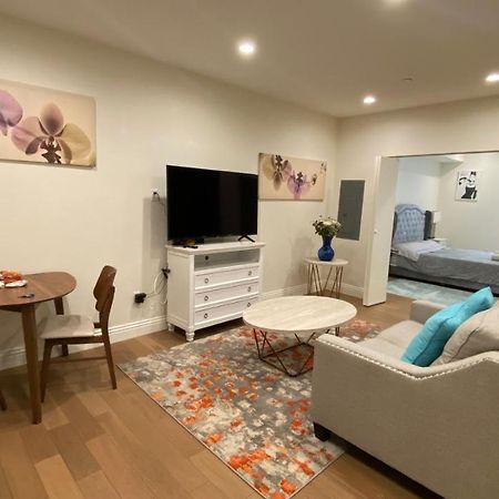 Gorgeous Apt With Parking In Ktown La Los Angeles Eksteriør billede